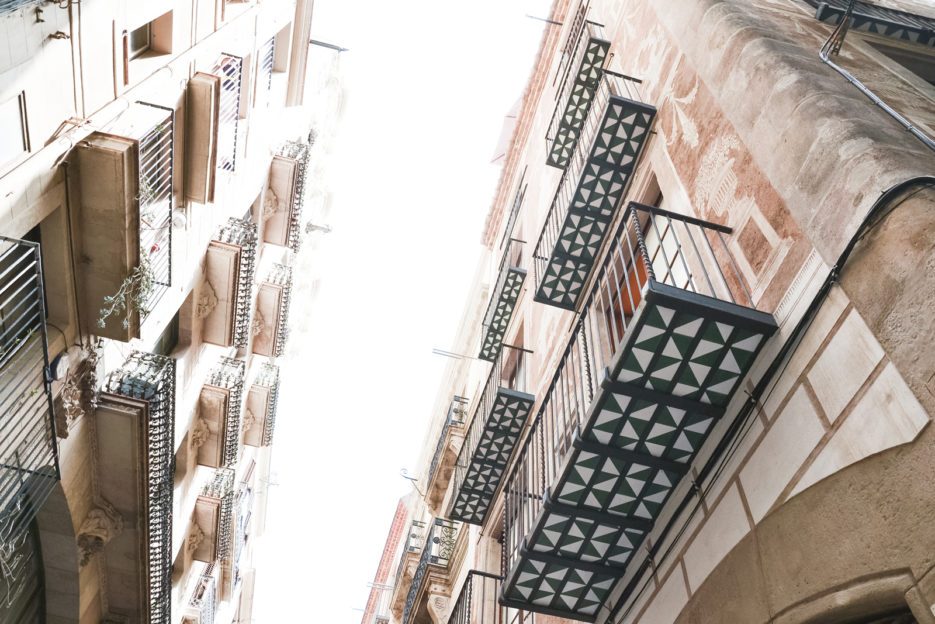 Mozaikowe balkony w Dzielnicy Gotyckiej, Barcelona