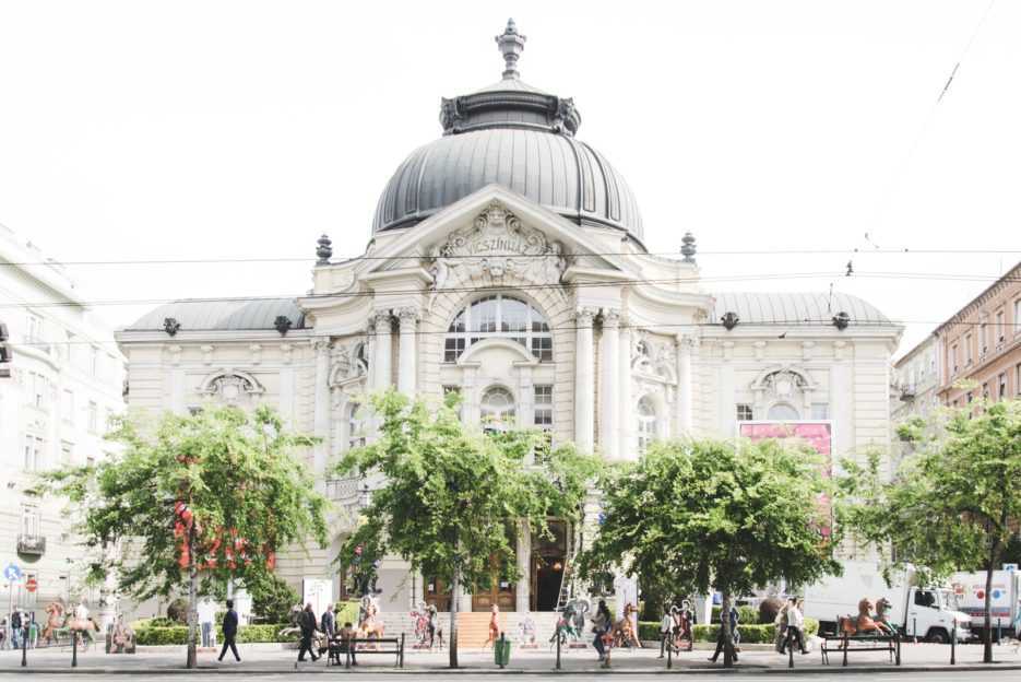 A wonderful building of Vigszinhaz Comedy Theatre in Budapest - Epepa Travel Blog