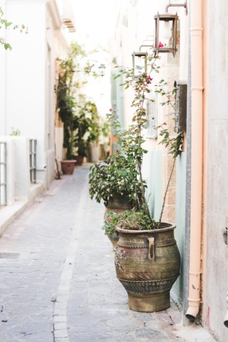 Hidden alleyway in Rhodes Town, Greece - from travel blog: https://epepa.eu/
