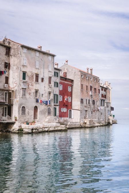 Gorgeous architecture of the old town of Rovinj. It is one of the most beautiful places to visit on the Istrian peninsula and all over Croatia - from travel blog https://epepa.eu