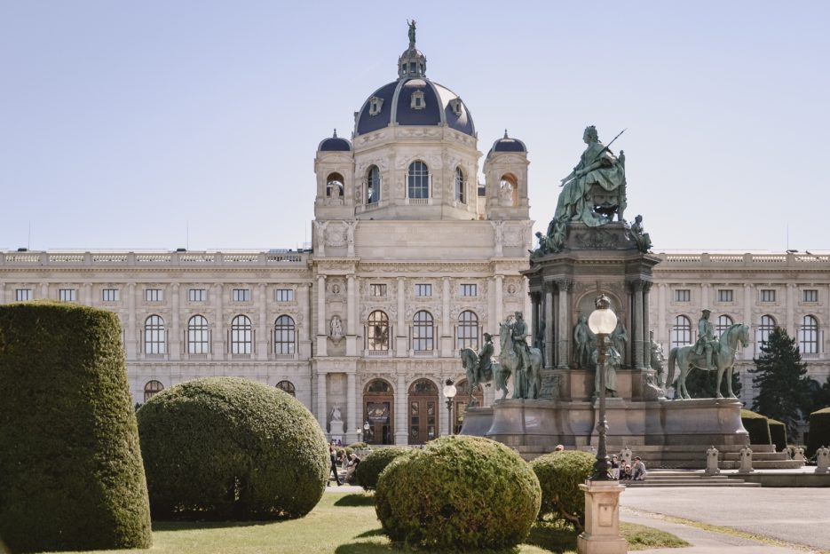 Maria Theriesien Platz - 10 best things to do in Vienna, Austria - from travel blog https://epepa.eu