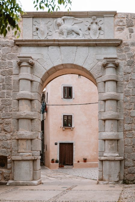 Porta Marcella city gate, one of the best things to see in Cres, Croatia