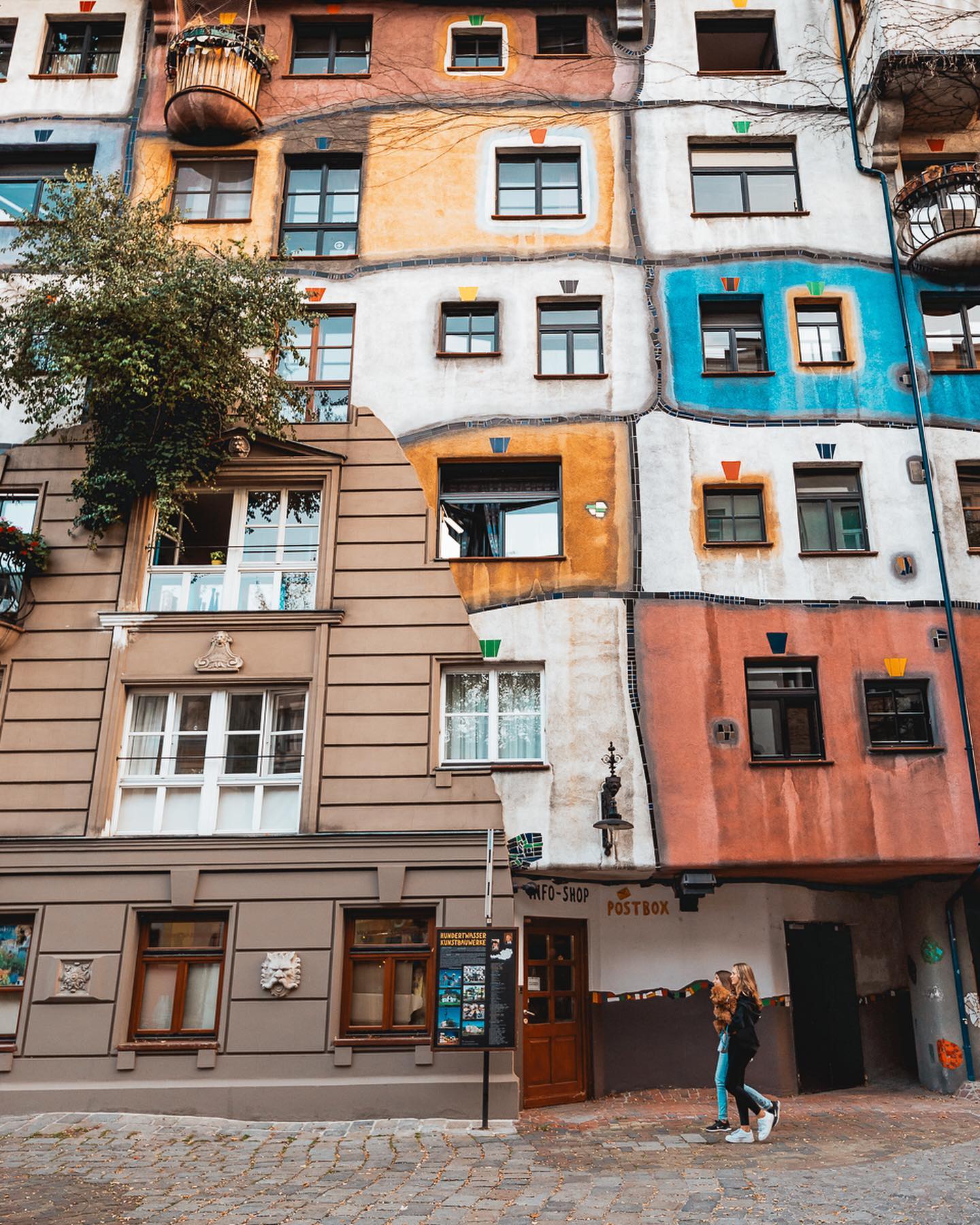 Hundertwasserhaus Vienna Instagram Spot
